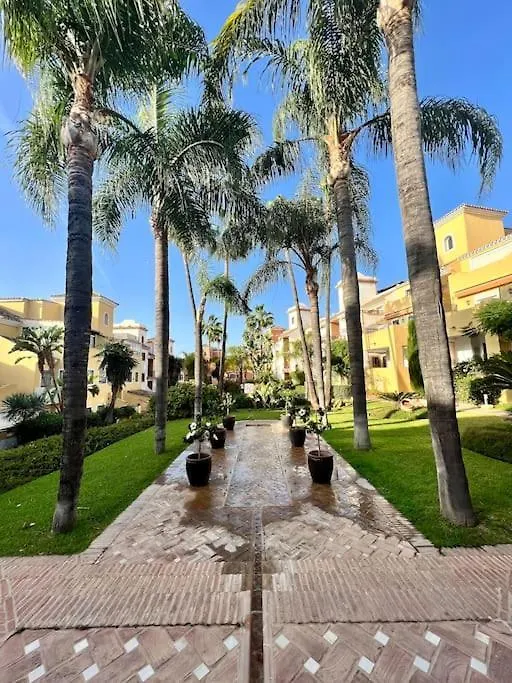 Appartamento Atico Nuevo En Lujosa Urbanizacion Junto A Restaurantes Y Cafeterias Marbella 0*,  Spagna